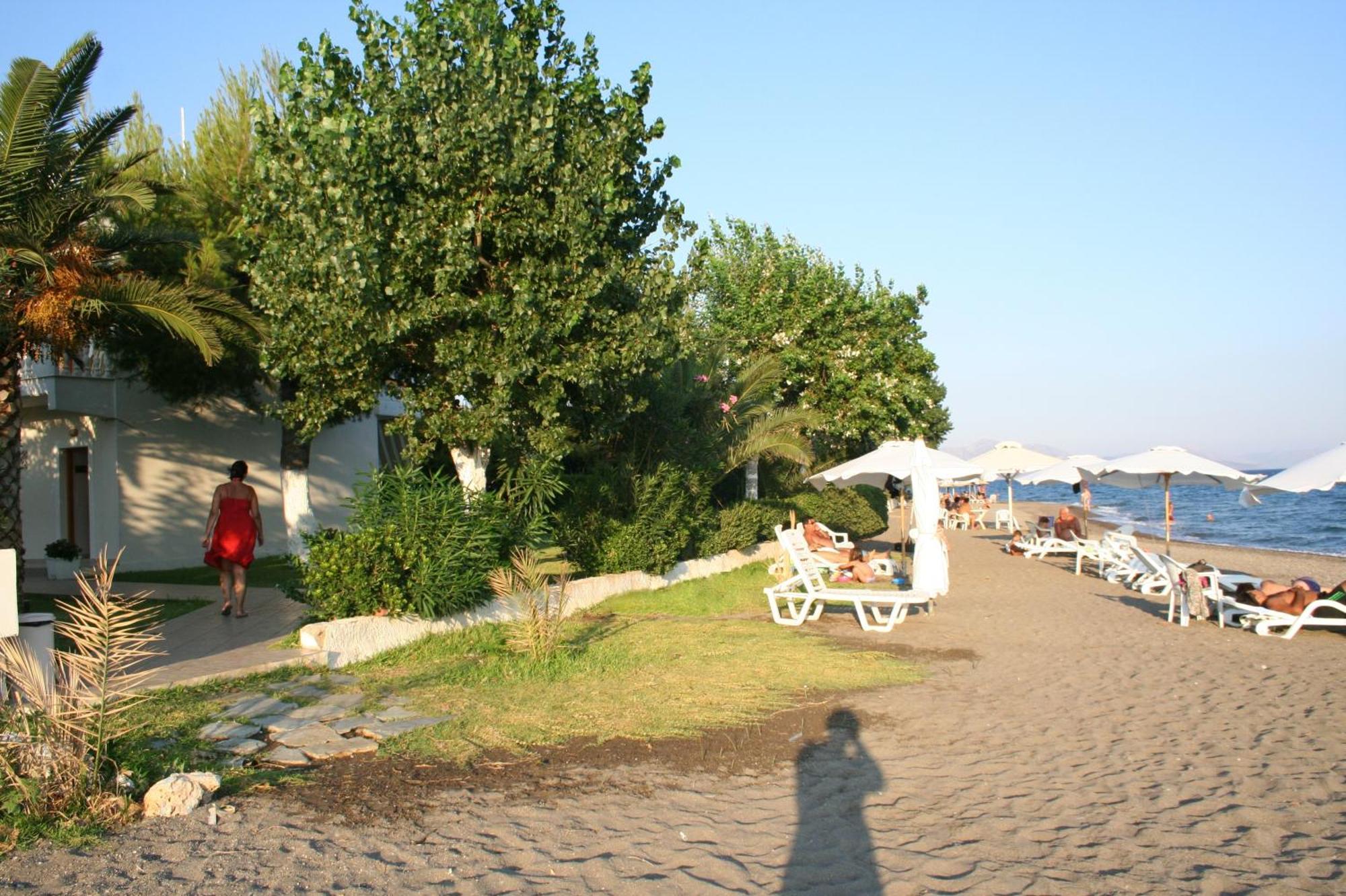 Posidonia Pension Amarynthos Extérieur photo